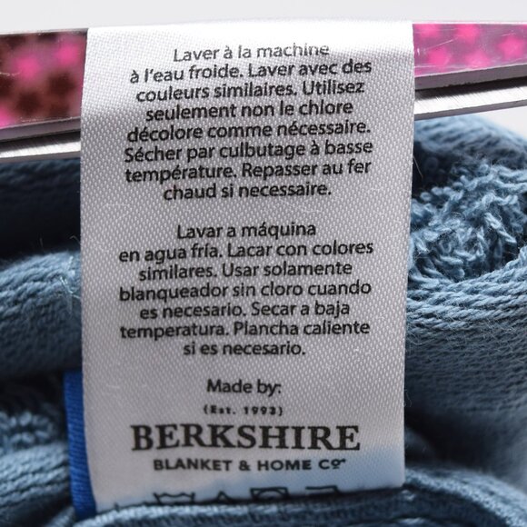 Life Is Good Dog Holiday Towels Blue Embroidered Winter Christmas Santa Set New - Picture 9 of 11